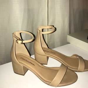 tan , short heeled ,  sandals !